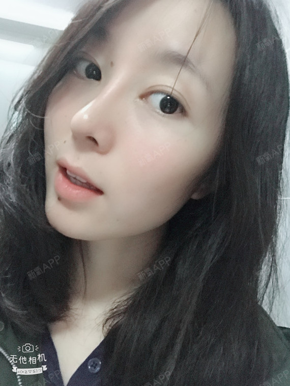 这是素颜自拍