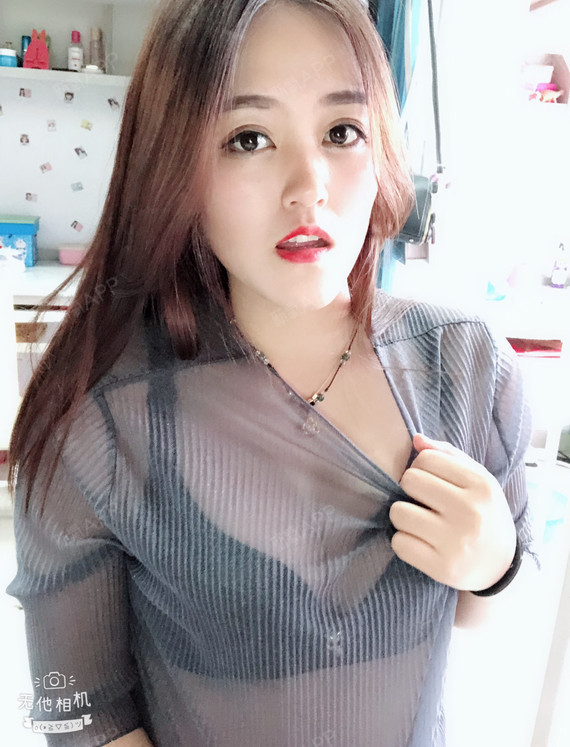 现在最大的感受就是还没有去健身房,一身痒痒,手现在可以往上举一些