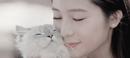 亚洲人普遍鼻子塌很多爱美的妹子就想着去隆鼻但对