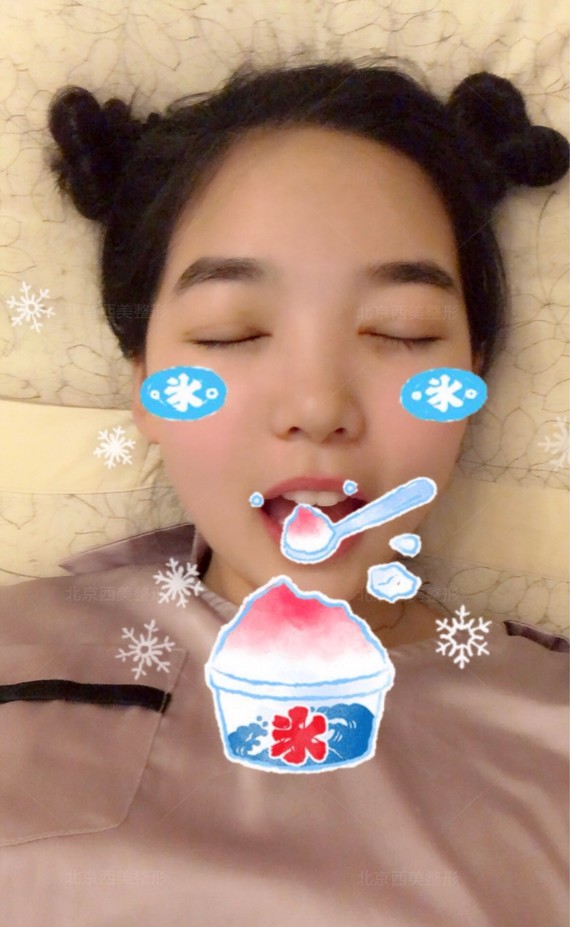 真的大气讲话特别a大气,但姑娘其实是real照片,女生伞图片