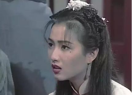 1988年,年仅16岁的郑秀文参加第七届新秀歌唱大_圈子