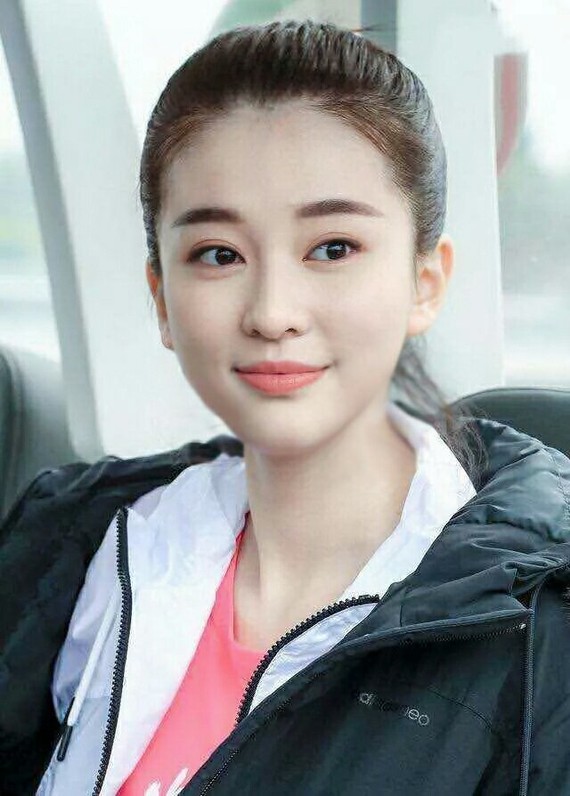 #帮邻家女乔欣变身大美人#瘦下巴,将下颌角钝