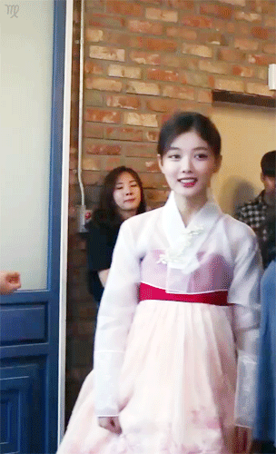 这个韩国童星加个下巴像换了颗头啊