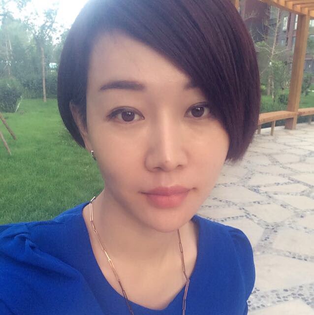 李小曼的美丽日记"7.8"彩光嫩肤