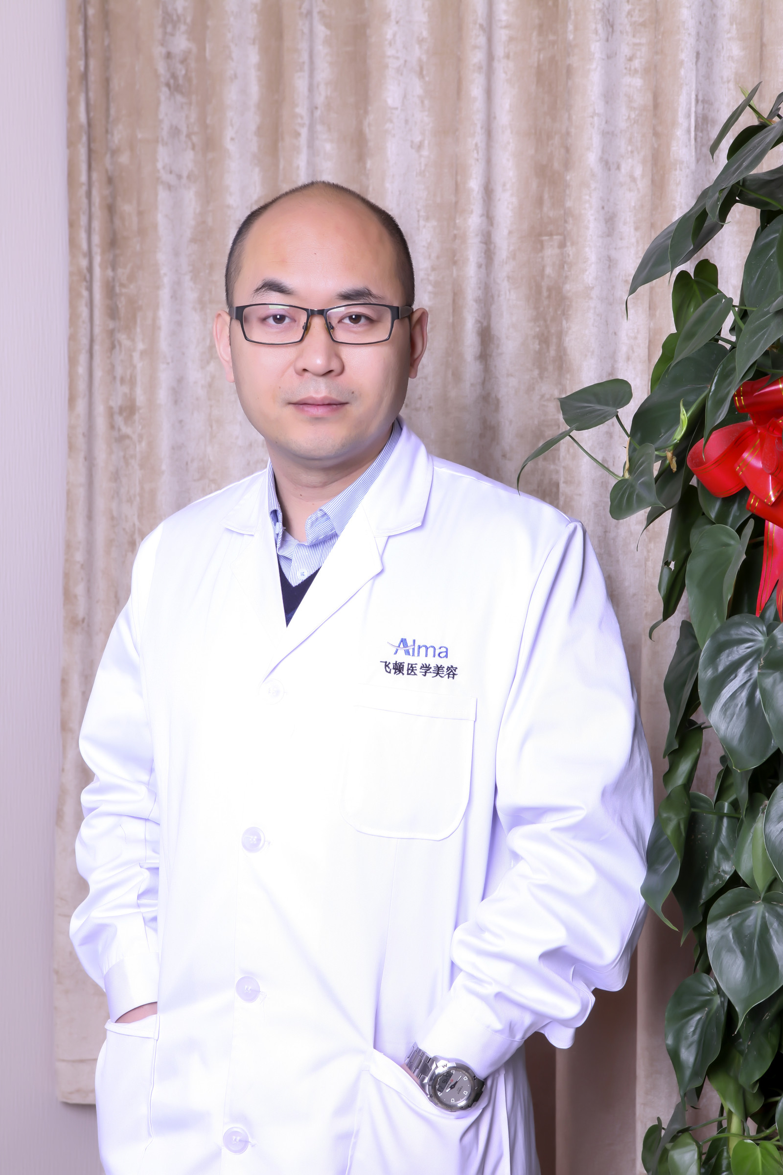 陈星       认证医生