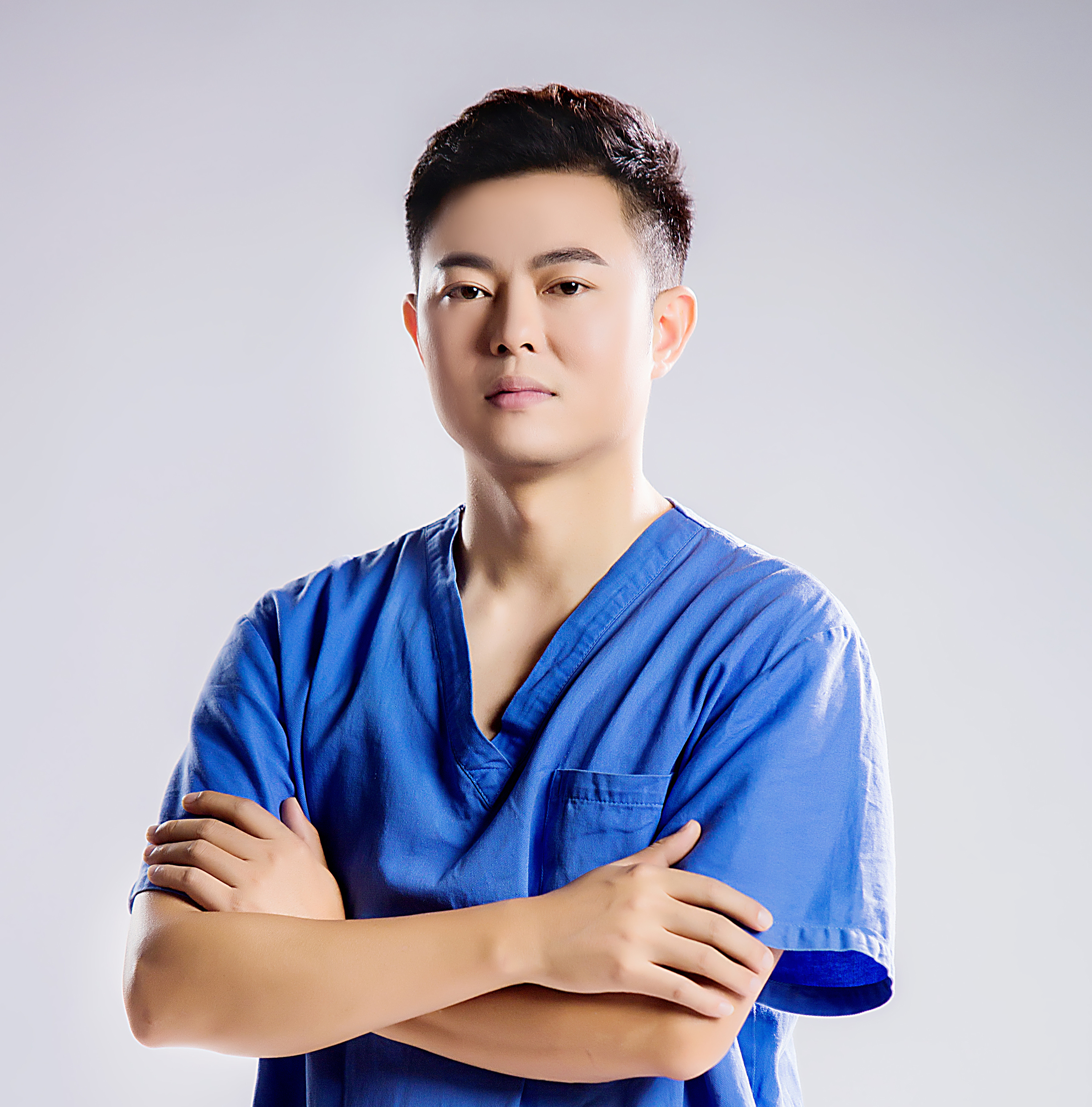 切开双眼皮第16天新韵悦美邓志文院长最近天气时冷时热整得我都不知道