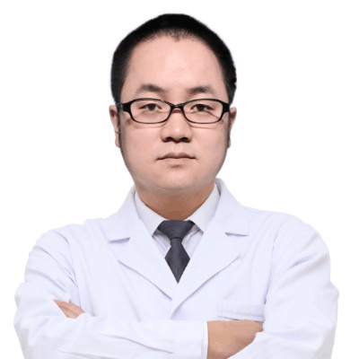 瞿健医师 泉州欧菲整形          擅长:眼部整形 胸部整形 失败修复