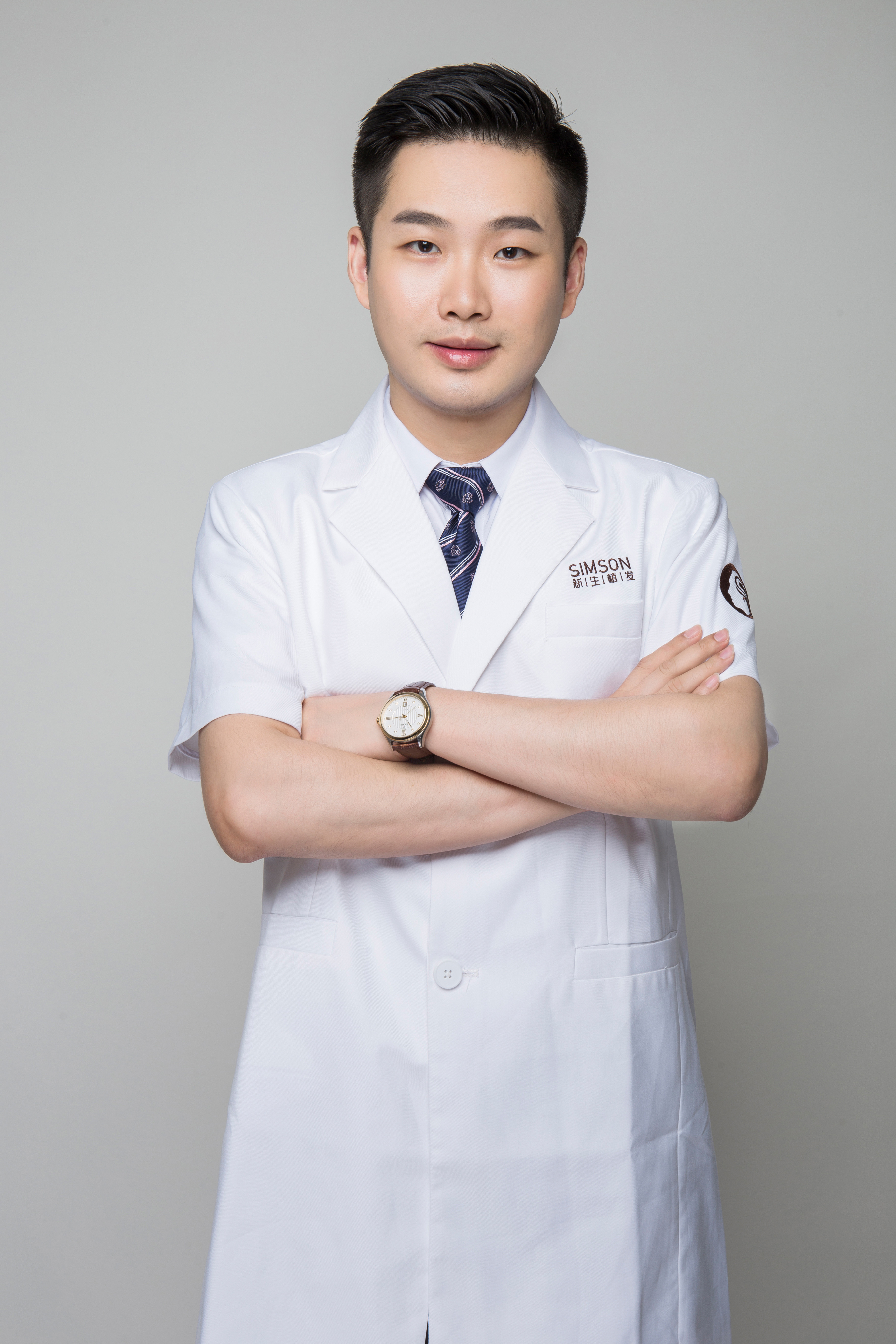 【种植胸毛】【私信免费面诊 护理】提升男人魅力 彰显非凡气质 自信