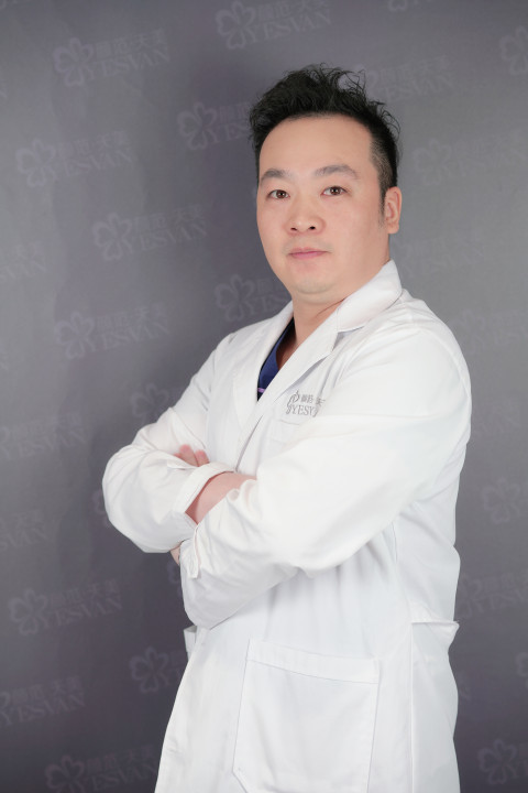 失败修复 37 预约 0 案例 2126 咨询排行 咨询医生 关注 方涛医生