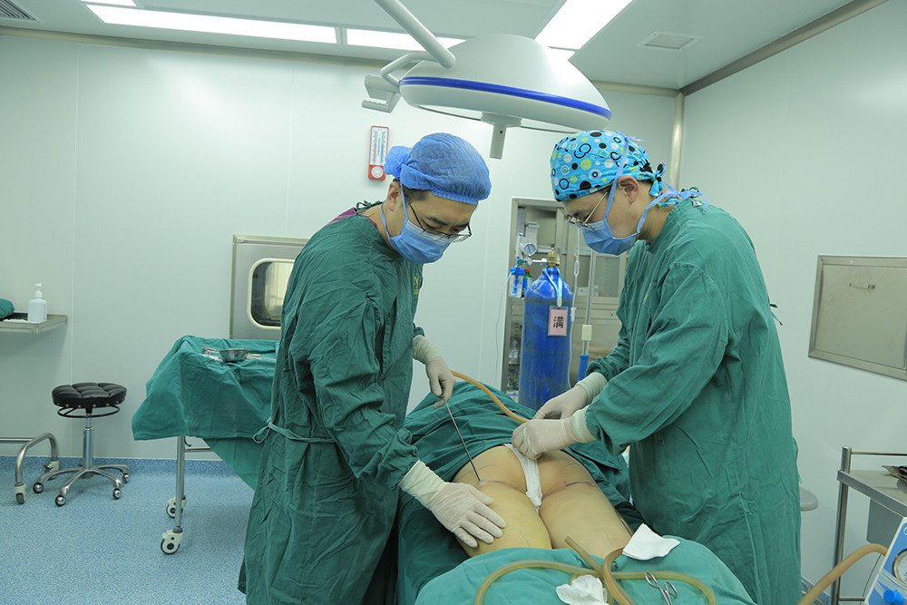 腿部吸脂术后会反弹吗?腿部抽脂多久能看到效果?看看这个案例吧!