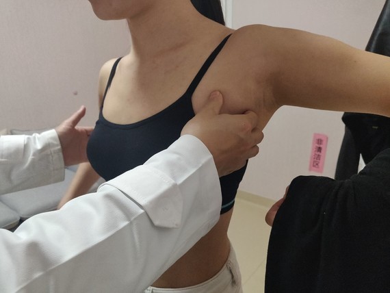 手术时长2 小时 术前照片术后照片报告亮点吸副乳 _圈子-新氧美容整形