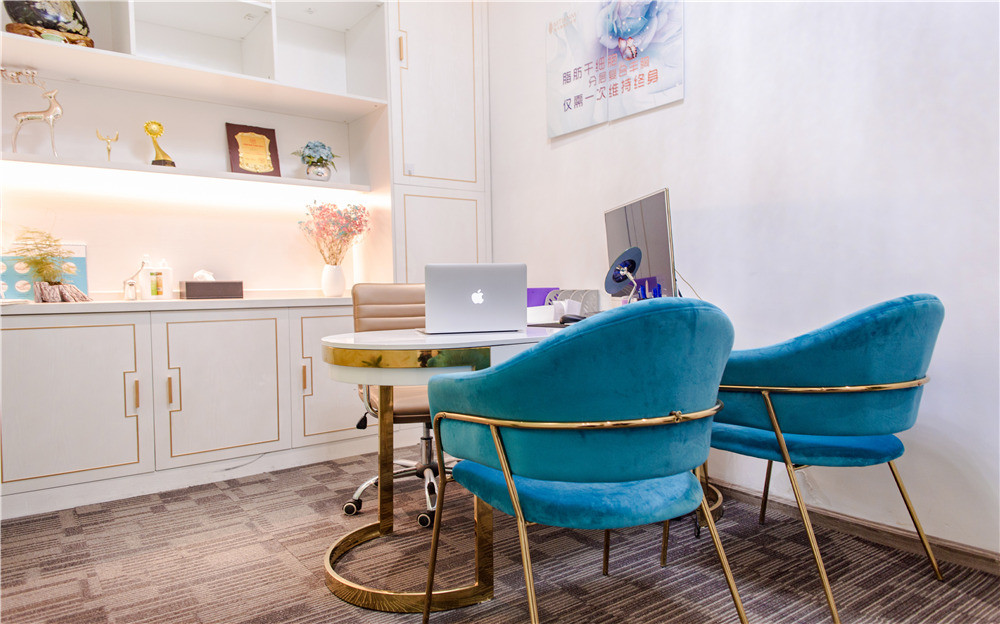 【激光脱毛】脱背部 一年12次 ,【背部脱毛】告别毛茸茸的自己 露出