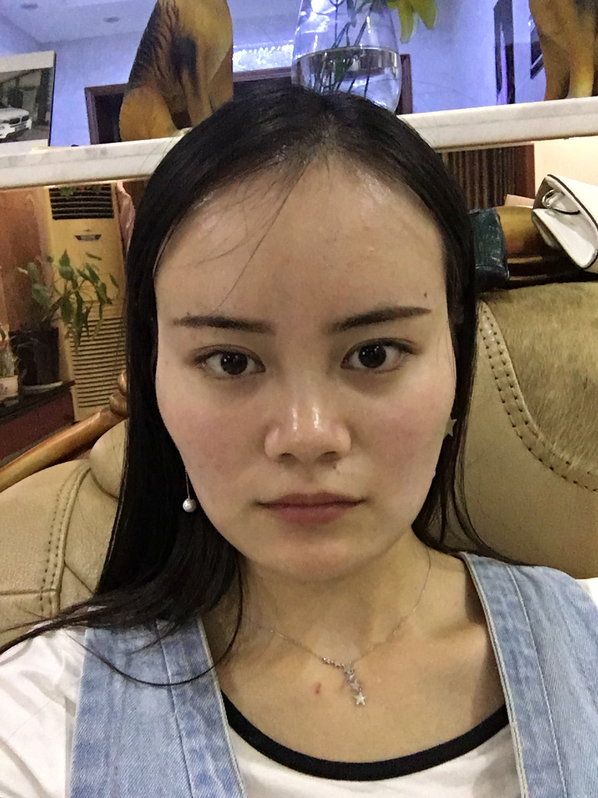 照片苹果原相机无美颜,视频没有改变任何五官,只是美肤了一点很真诚的