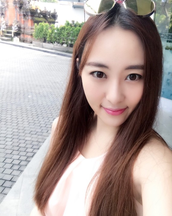 自体脂肪隆鼻是从腹部或大腿内侧等,脂肪堆积