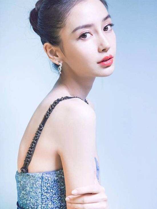 一直喜欢angelababy和潘南奎这种风格的双眼皮和鼻子本人底子还不错没