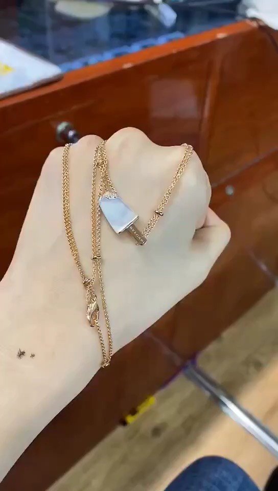 宝格丽镶钻冰淇淋项链