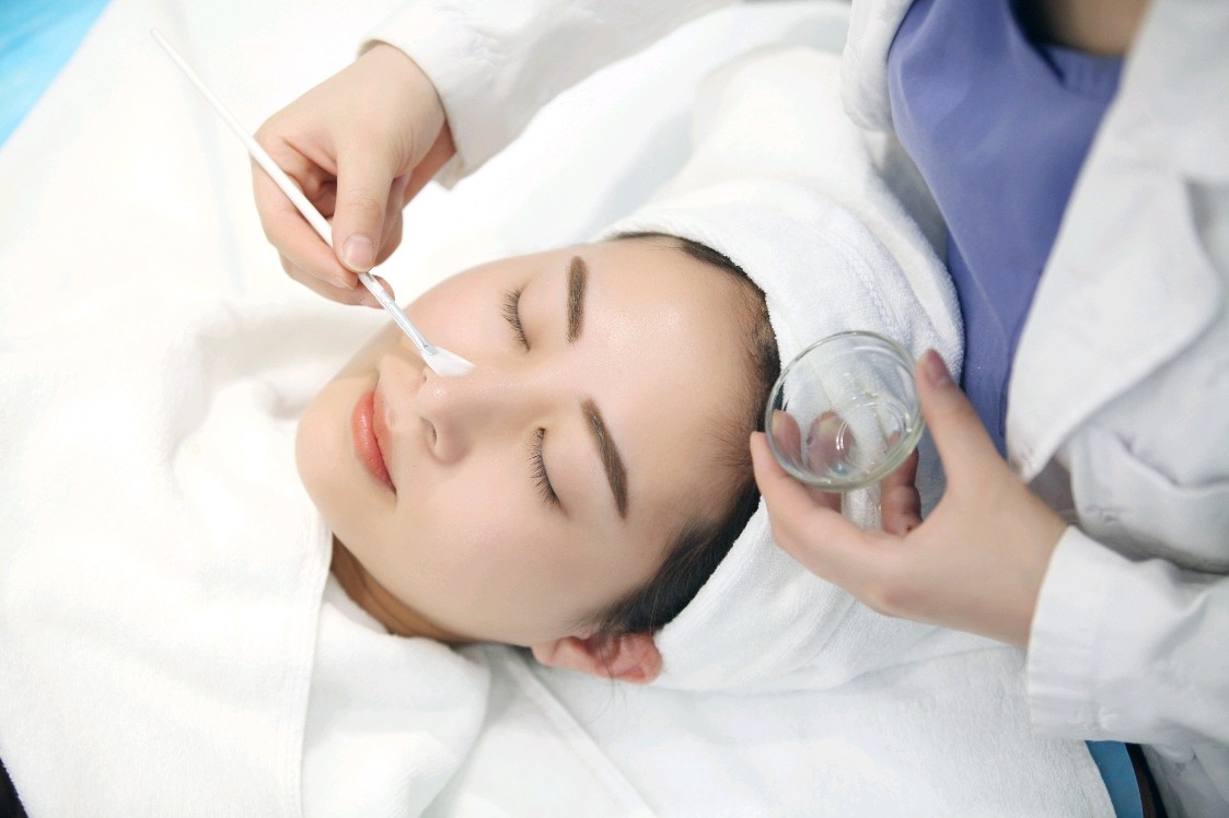 皮肤在什么状态下需要刷酸