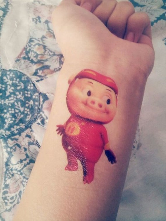 胸太小了,怎能容得下小猪佩奇?