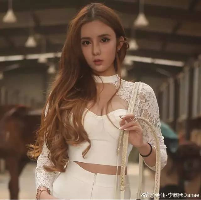 好想知道哪一个是真实的她话说大家还记得李蒽熙吗?