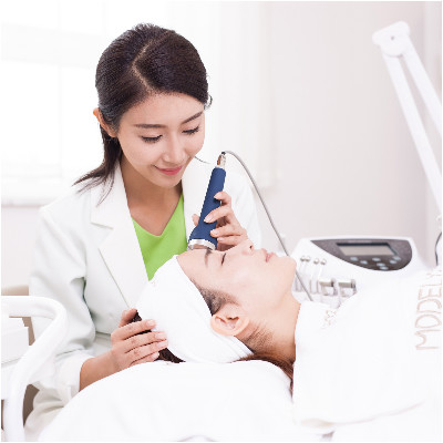 毛孔隐匿无踪 ①预约到店送cbs面部肌肤检测一次