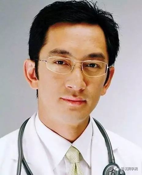 76摘了眼镜以后,眉骨暴露,荷尔蒙就开始外溢了.