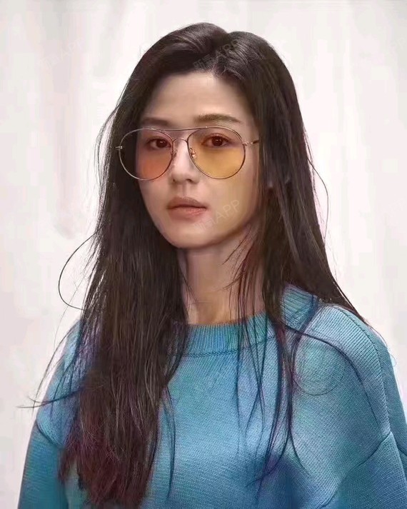 大家给个意见,麻烦做过的脂肪填充告诉我下,我的脸好大,好平