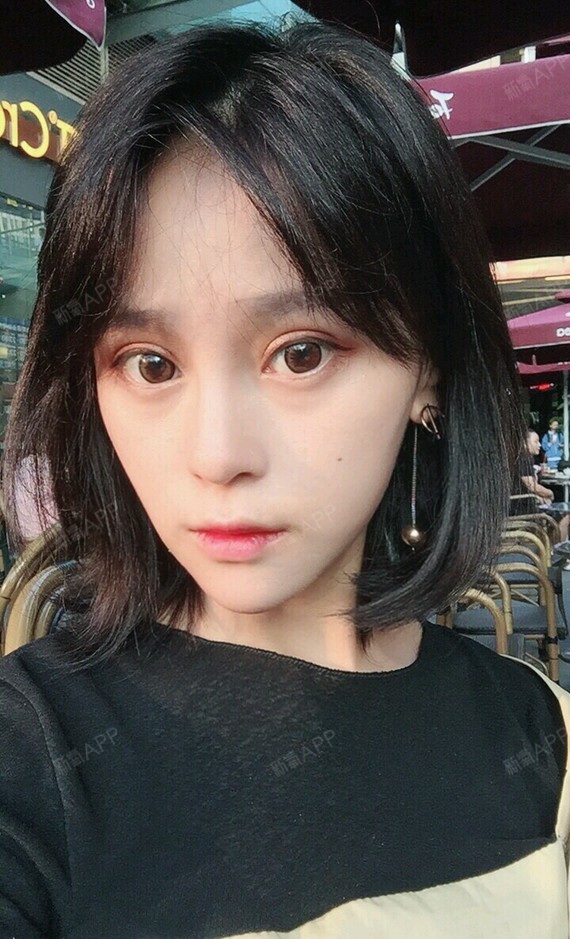 好久没有来更新了,我第一次做的整形,可真不容易呀,做的双眼皮