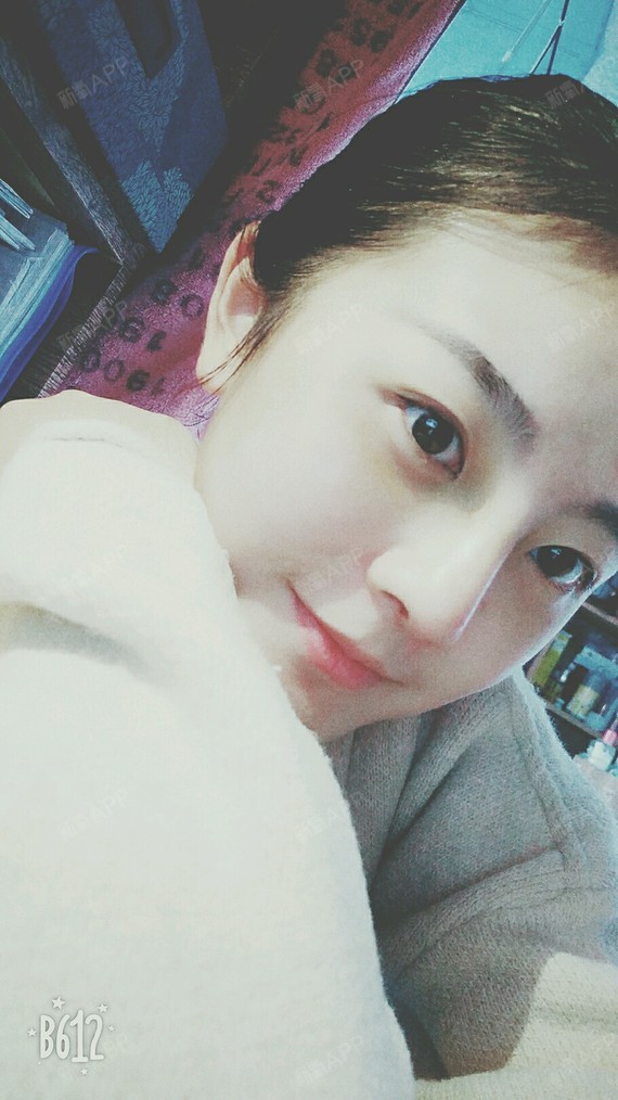 我想问一下,我的外眼角有些下垂,我觉得很没精神,虽_圈子-新氧美容