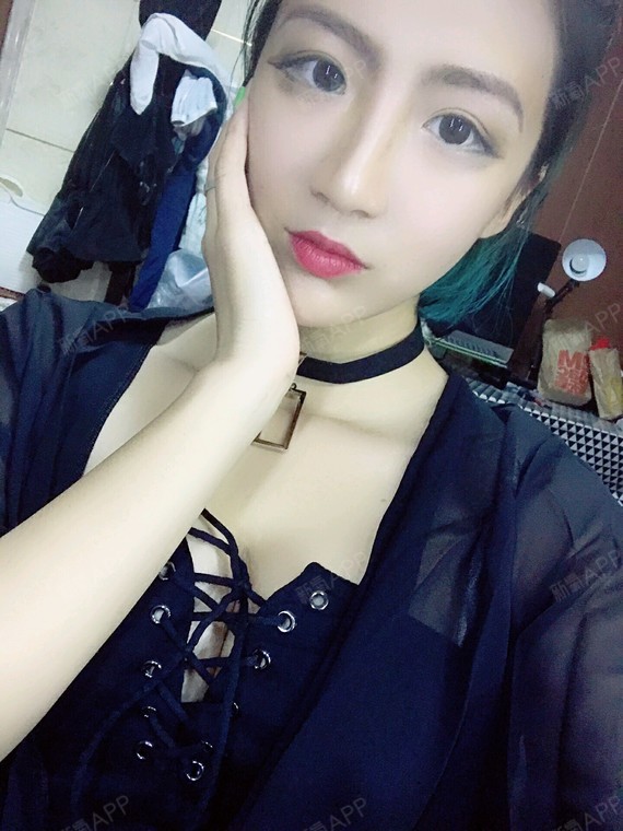 生活中,也是情场,职场各种得意,于是昨晚兴致勃勃的给大家录了个视频