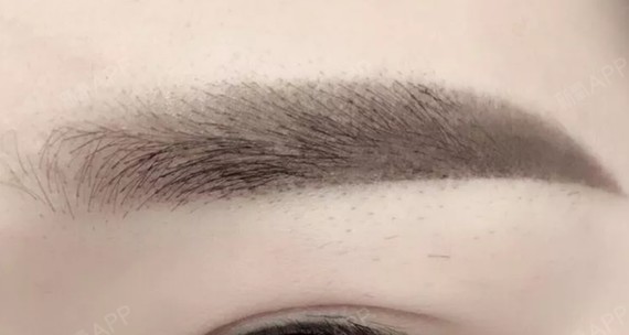 你还在为脱妆,晕妆而苦恼吗?