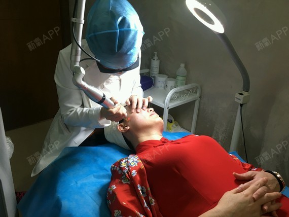 影视歌三栖演员仇金豹夫妇奥运冠军蔡良蝉体能教练徐士恒夫妇作为美丽