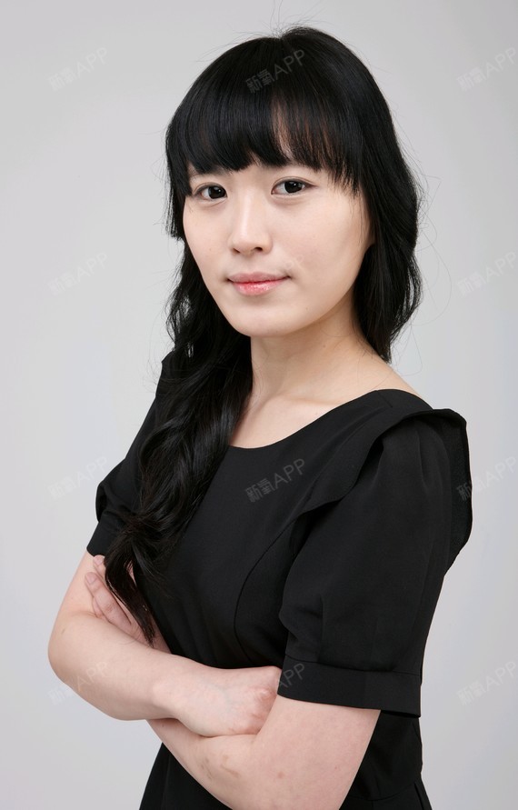 小伙伴们你们好啊我关注新氧很久了也看了很多姐妹的整形后记其实我是