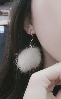 6"玻尿酸丰耳垂