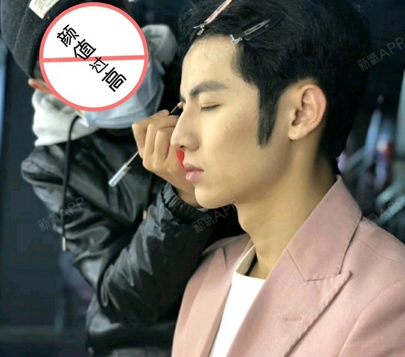 又有段时间没来了,这段时间过得很充实,白天专注于