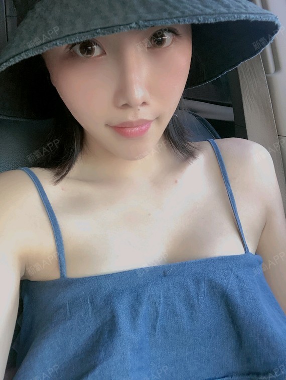 术后40多天了胸部现在的胸型我特别的喜欢很明显的