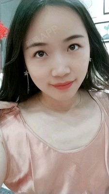 其实是个瘦子,但是我这把年纪了依然是个肉肉脸,中间_圈子-新氧美容