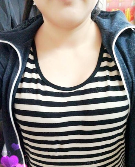 现在穿内衣穿c的,胸小了,负担都少了很多