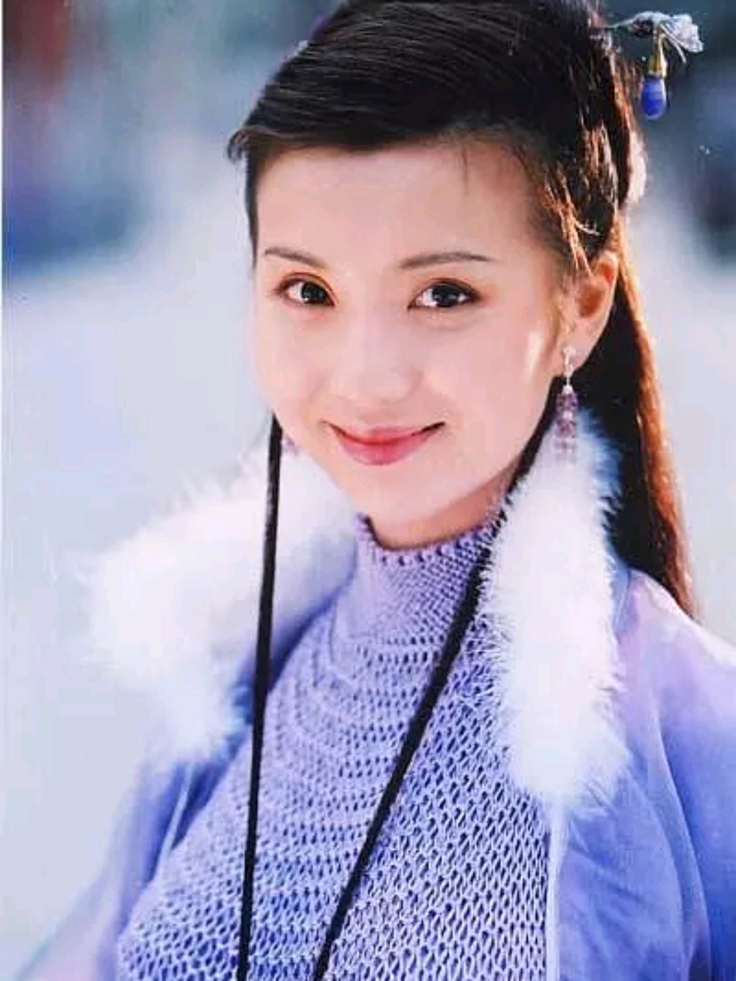 前阵子39岁依旧优雅迷人的陈好凭借一个回眸,还有通身的气质上了热搜.