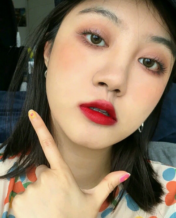 拥有无辜美萌眼的女孩,想要什么都给她