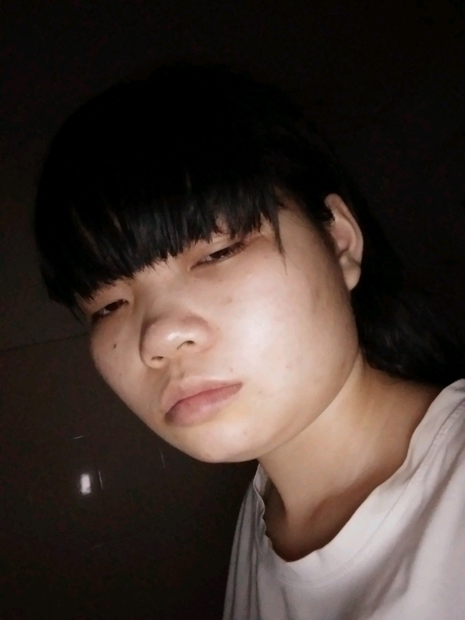 我的脸很大,真人很像头牛很恐怖很多人看见都害怕又没钱整,这个头脸长