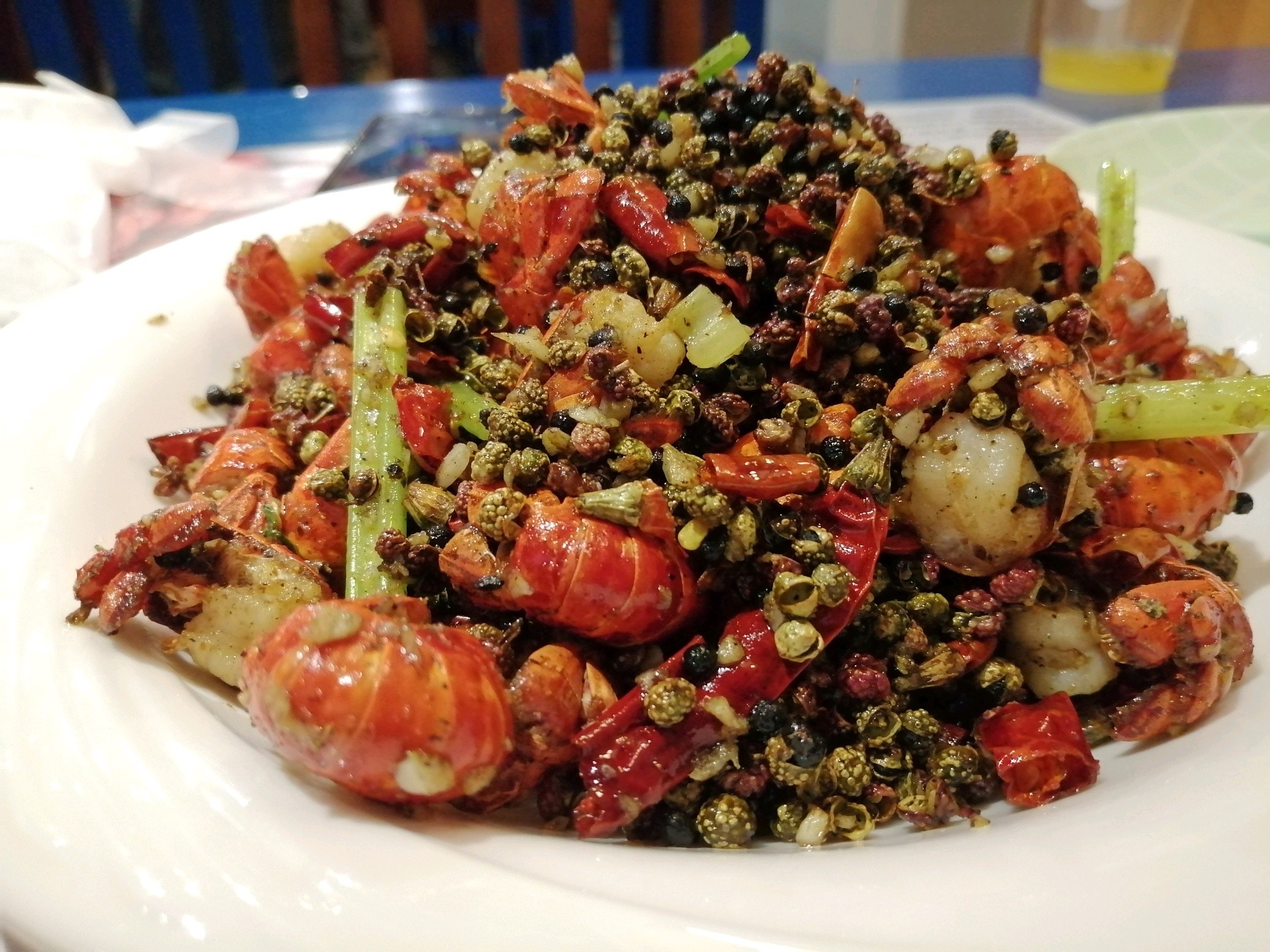 夏天宵夜不容错过的小龙虾手机先吃氧气福利社