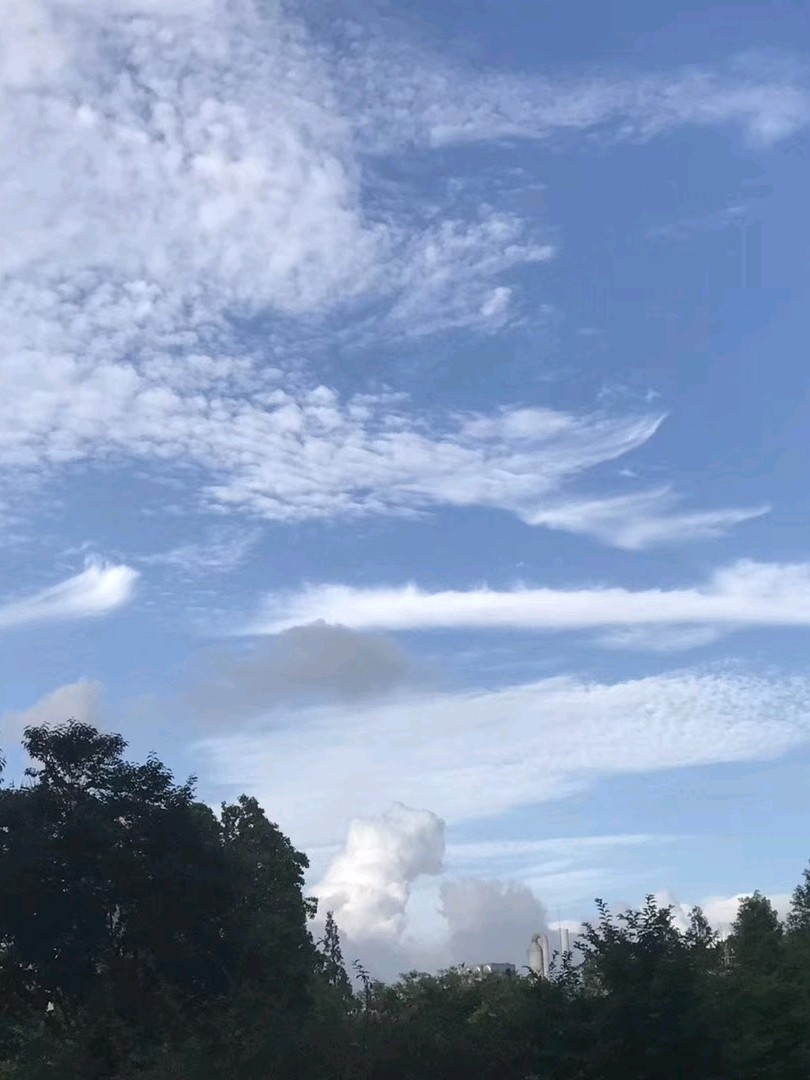 层层叠叠的碎云