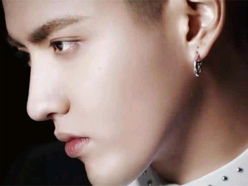 美商提高#拯救"伪塌鼻梁"#9199★今天吴亦凡素颜_圈子-新氧美容