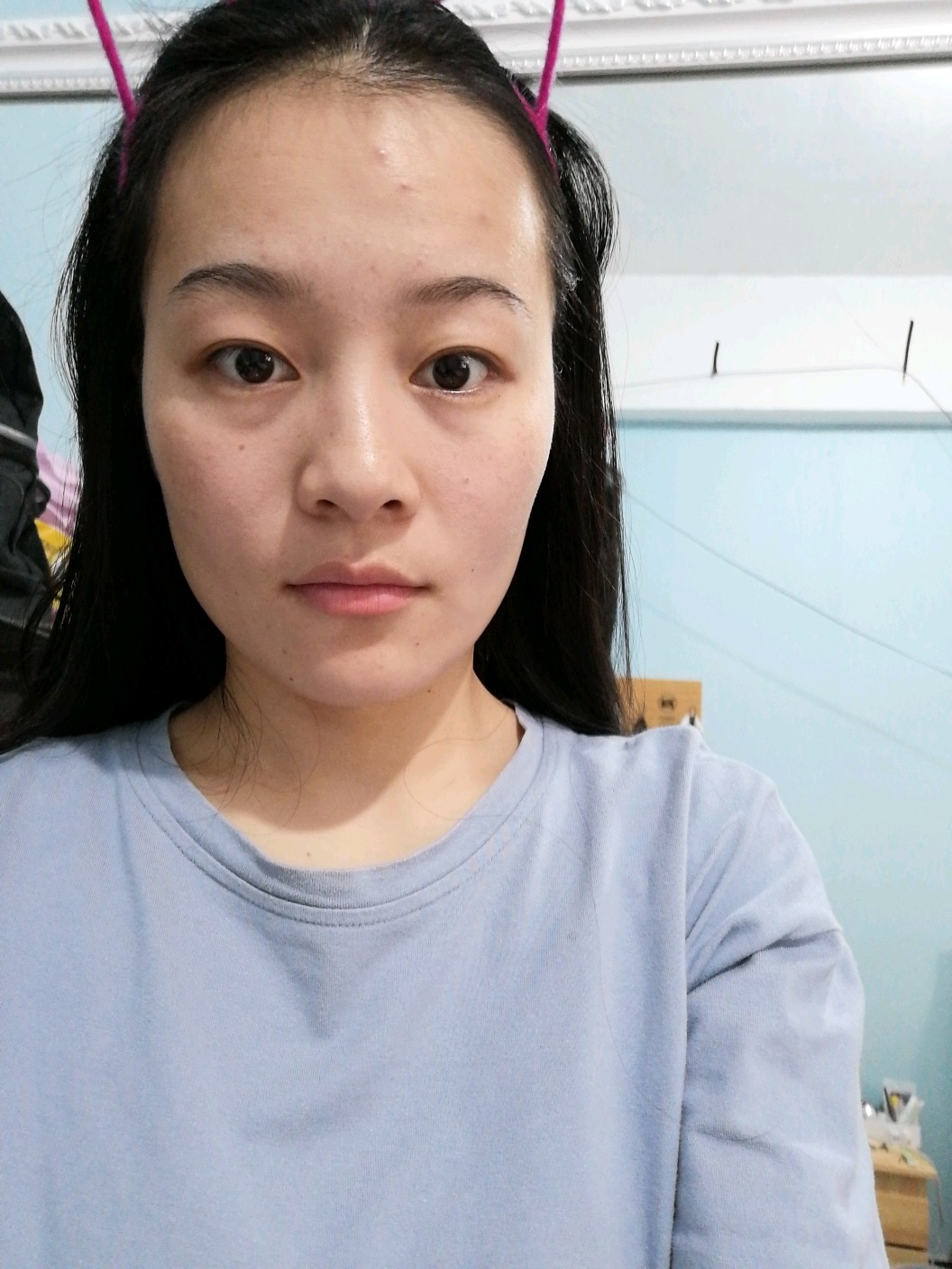 素颜长这样不知道为啥,觉得脸正面看有棱角也不知道适合什么风格,甜美