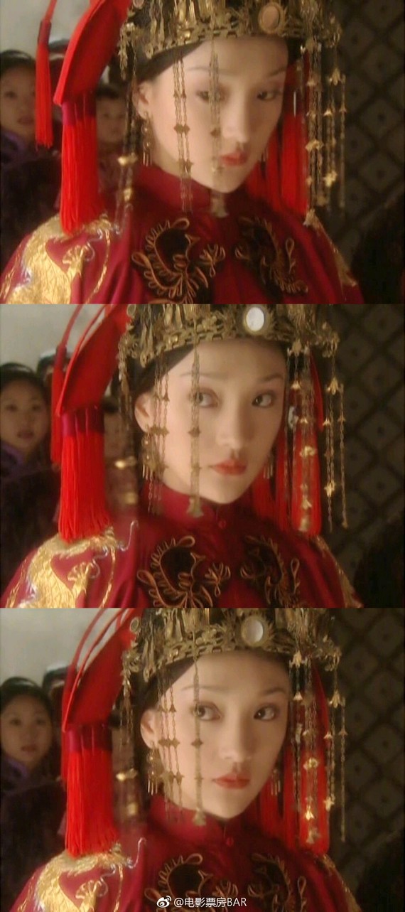 这一篇中国红给传统秀禾服,美丽艳丽经典