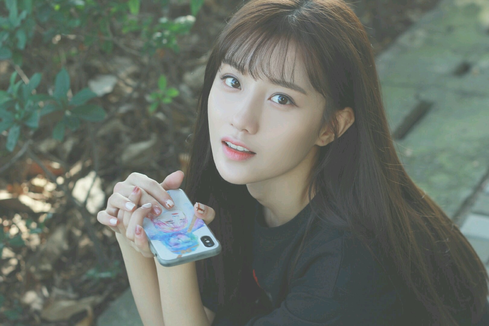 20岁长着一张娃娃脸,27岁就开始见不得人了?