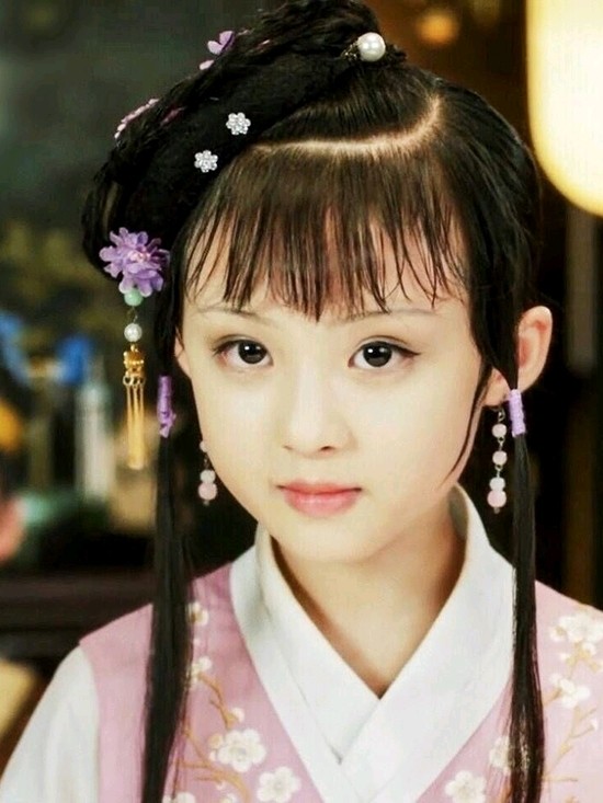 一说起林黛玉就想到"两弯似蹙非蹙笼烟眉,一双似喜非喜含情目.