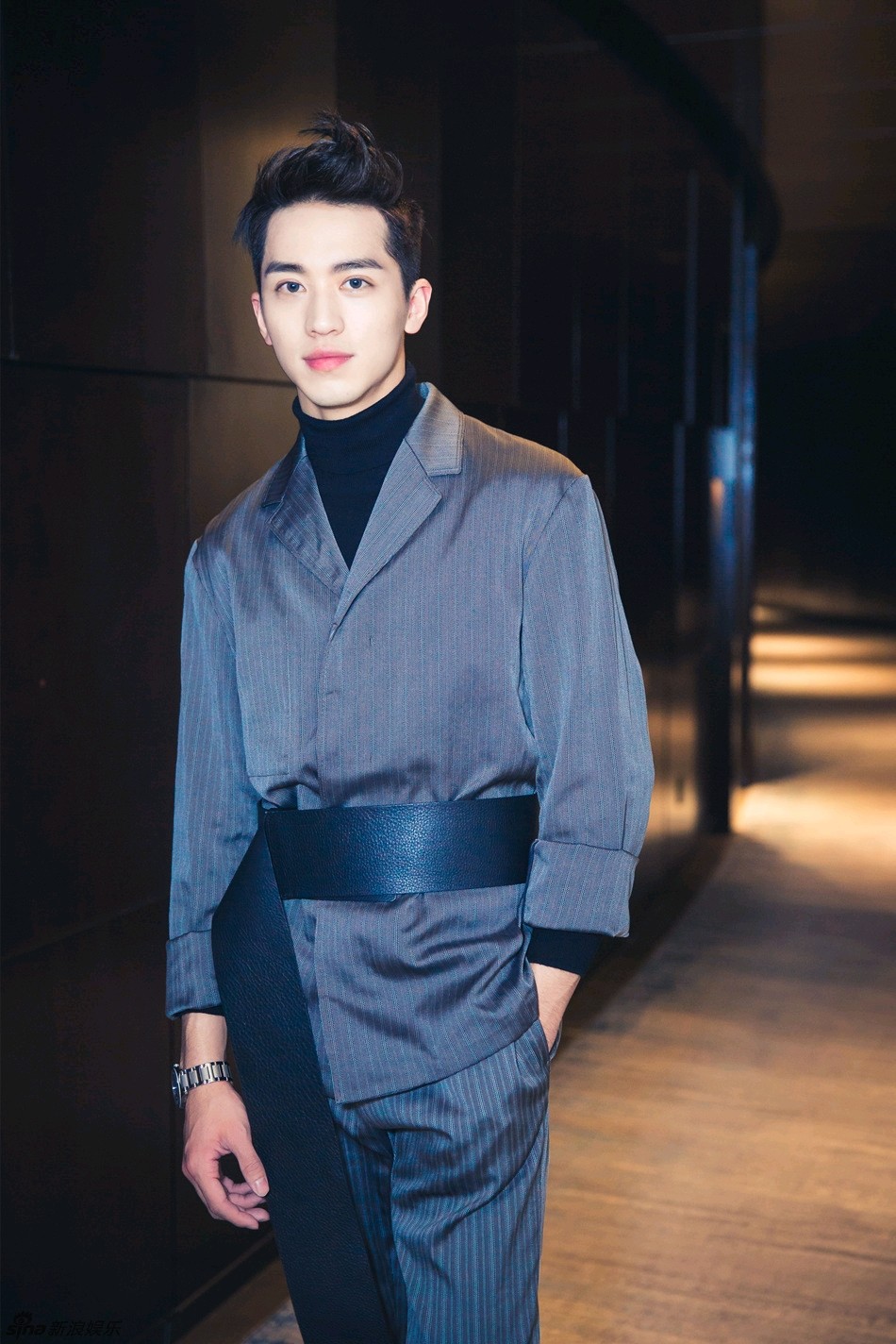 92许魏洲一开始颜值被人吐槽大多是因为他那宽出天际的_圈子-新氧