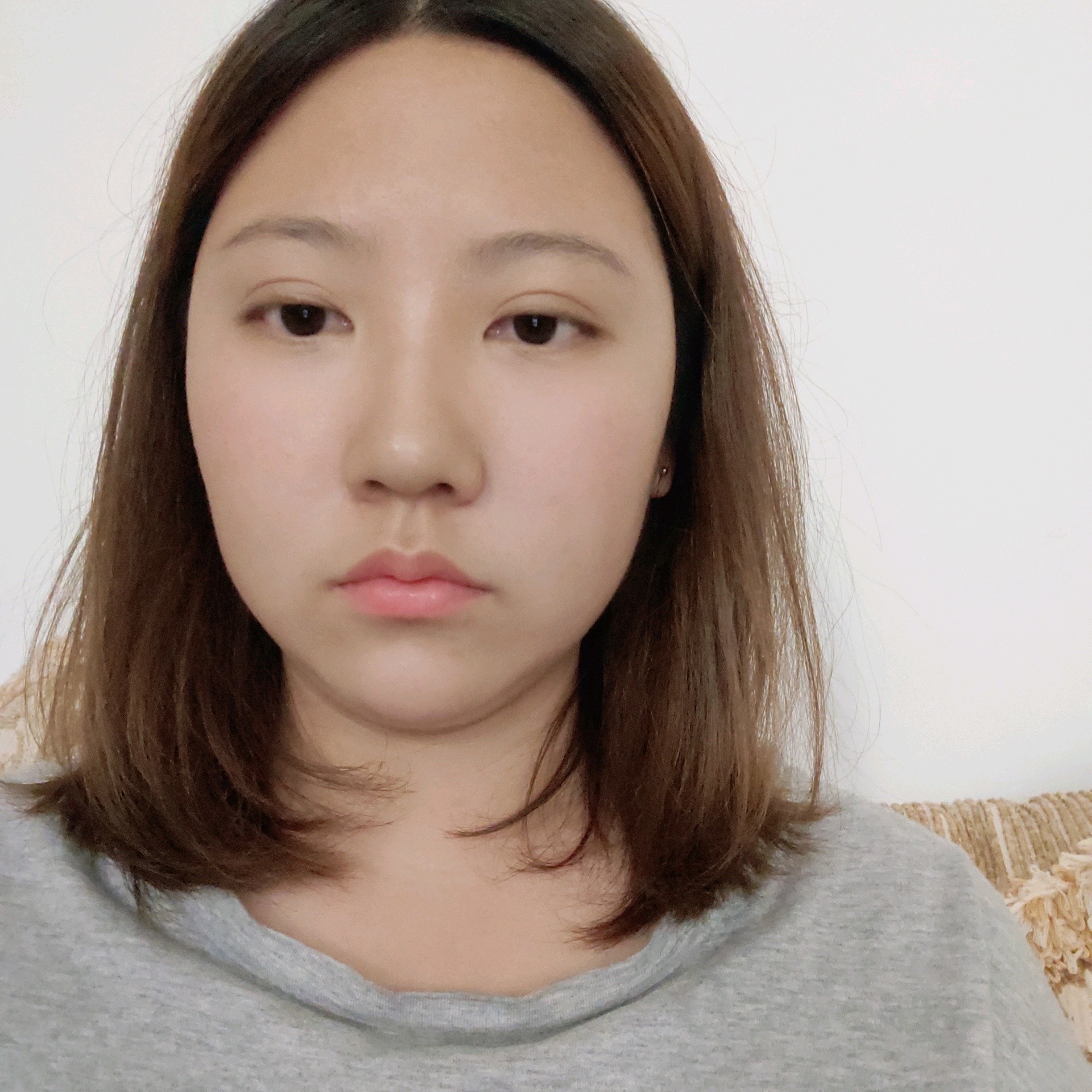 感觉自己下巴太尖,下颌缘线条不流畅