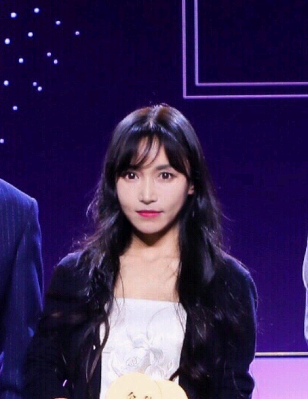 娶妻当娶李子柒,这句话形容这位传递古典文化的网红_圈子-新氧美容